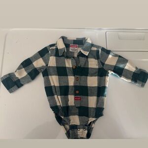 NWOT Baby Wrangler Flannel Onesie size 6-9 months